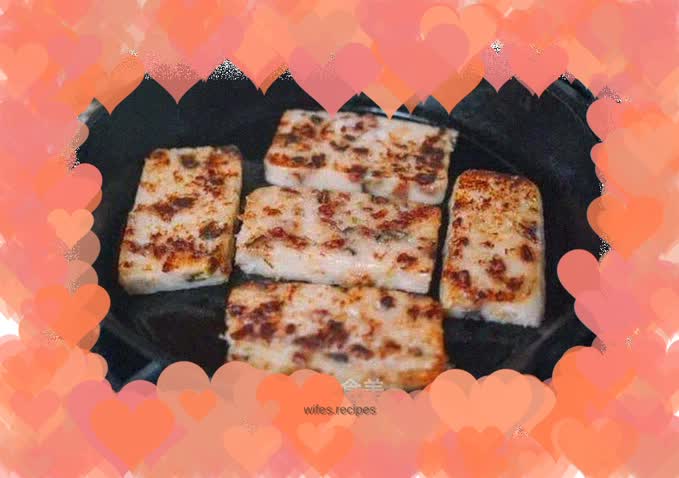 Crispy outside and tender inside carrot cake