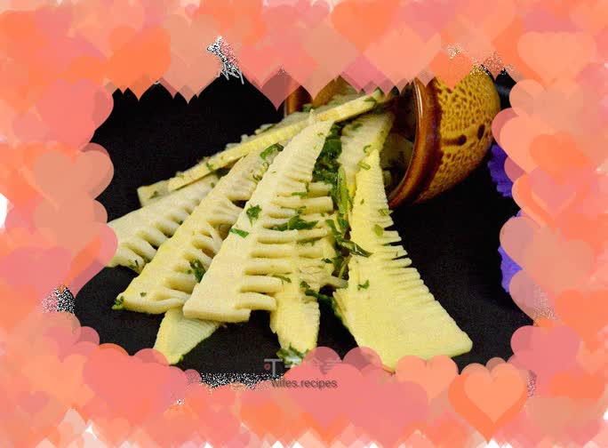 Stir-fried spring bamboo shoots with Chinese toon