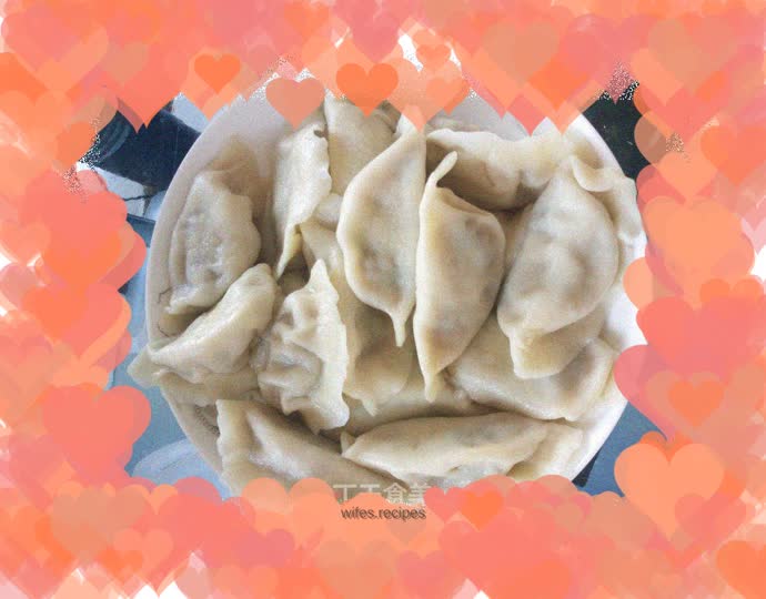 Mushroom and green pepper stuffed dumplings