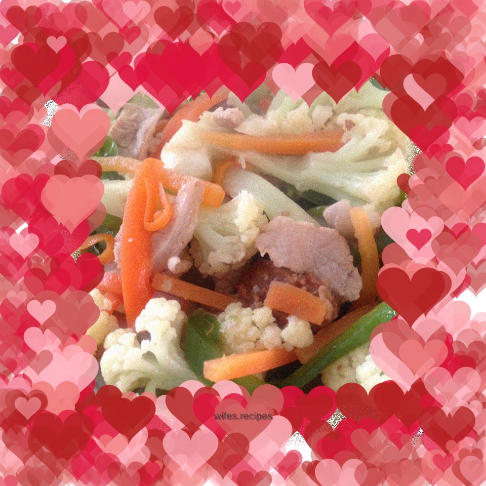 Seasonal organic cauliflower