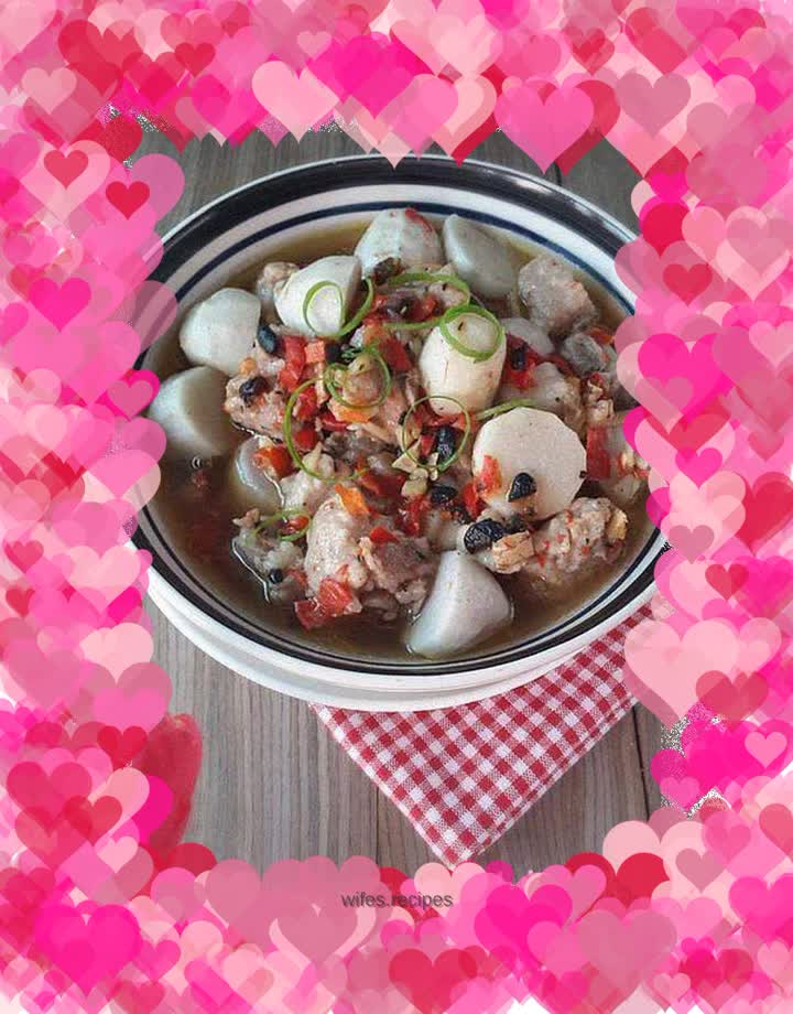 Steamed taro with chopped pepper ribs