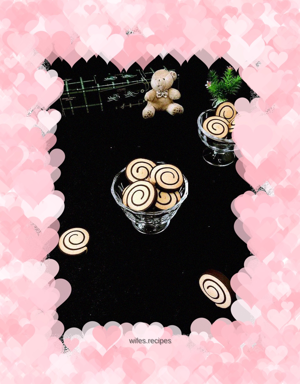 Cheese Threaded Crackers