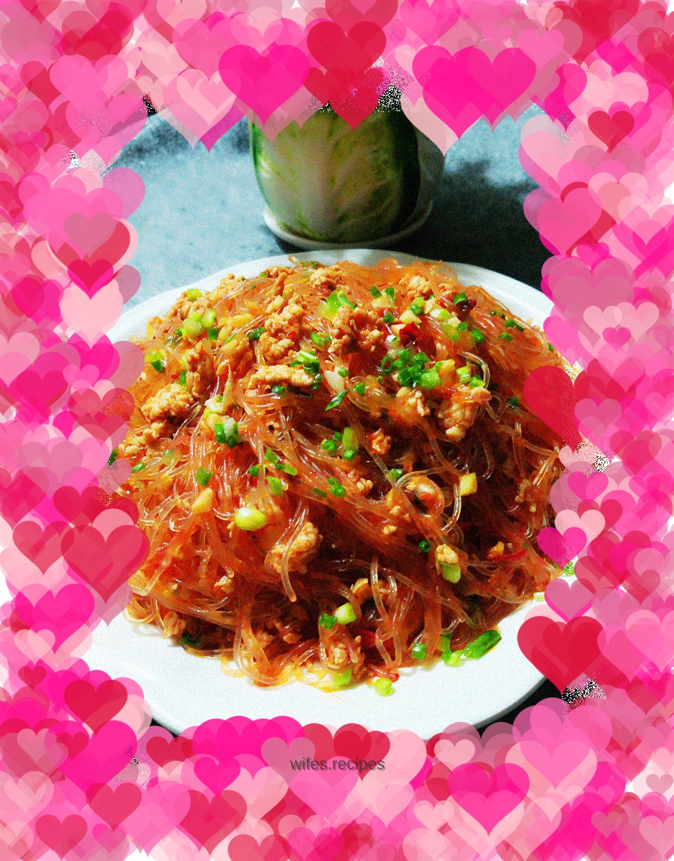 Ants climbing the tree