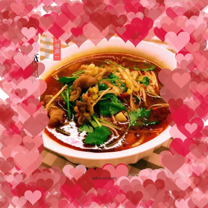 Enoki Mushroom and Fatty Beef Soup