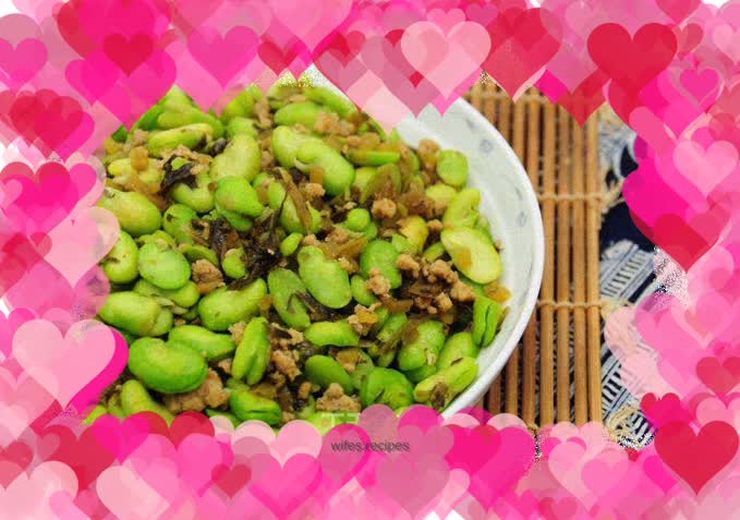 Stir-fried bean paste with mustard seeds