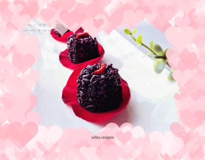 Black rice cake