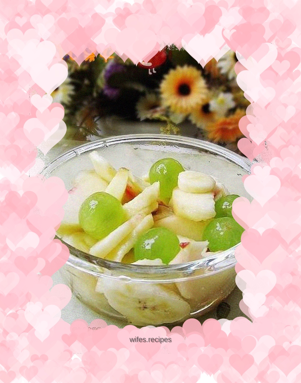 Banana mixed with peach slices