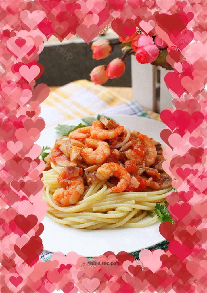 【Pasta with Shrimp and Mushrooms in Tomato Sauce】