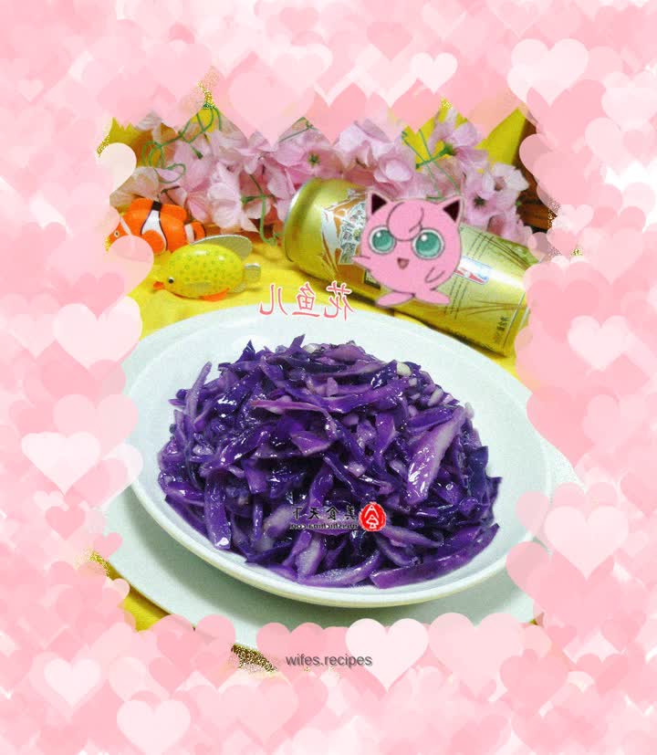 Stir-fried purple cabbage