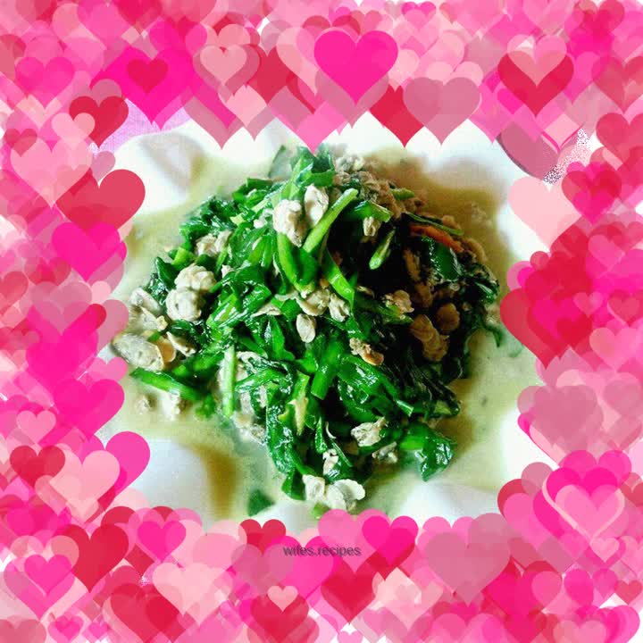 Stir-fried clam meat with leeks