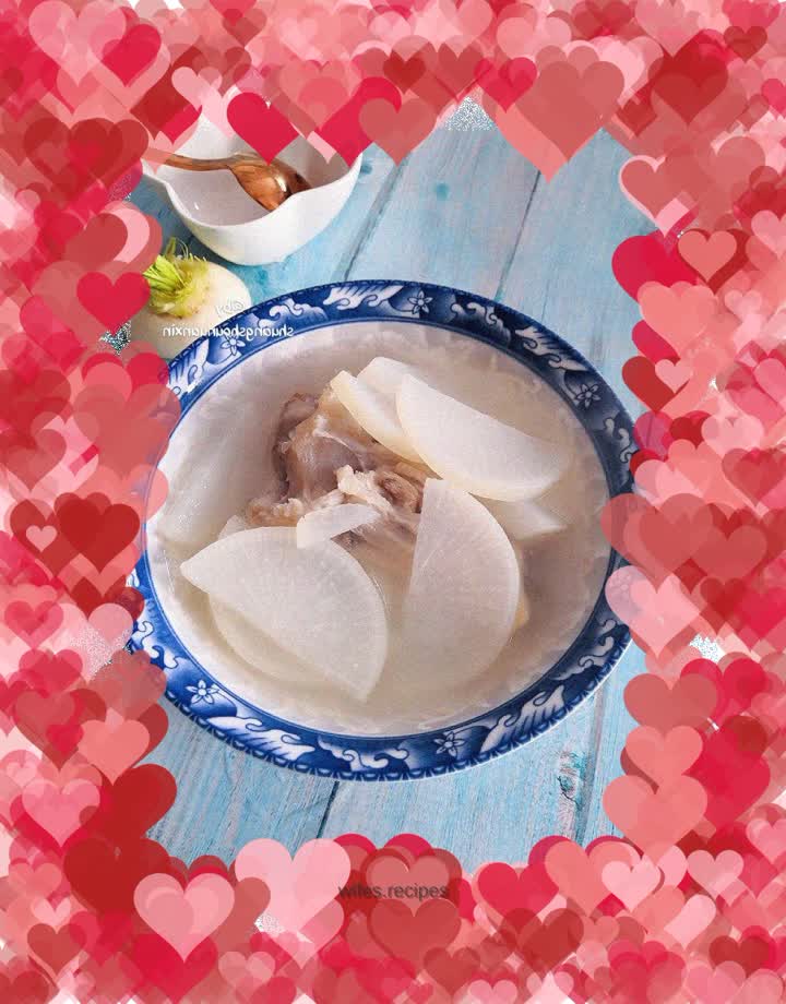 Stewed radish with stick bones