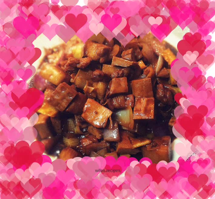 Bamboo shoots, dried beans and meat sauce