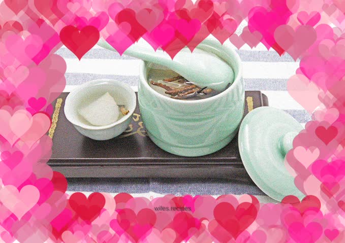 Frost's Health Recipe: Stewed Dragon Feast Cordyceps with Rock Sugar and Snow Pear