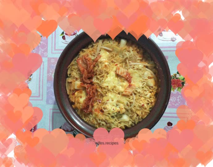 Kimchi rice cake cheese noodles