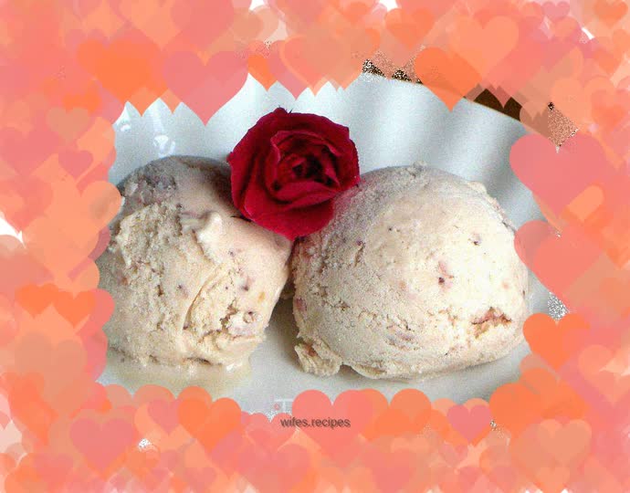 Strawberry ice cream