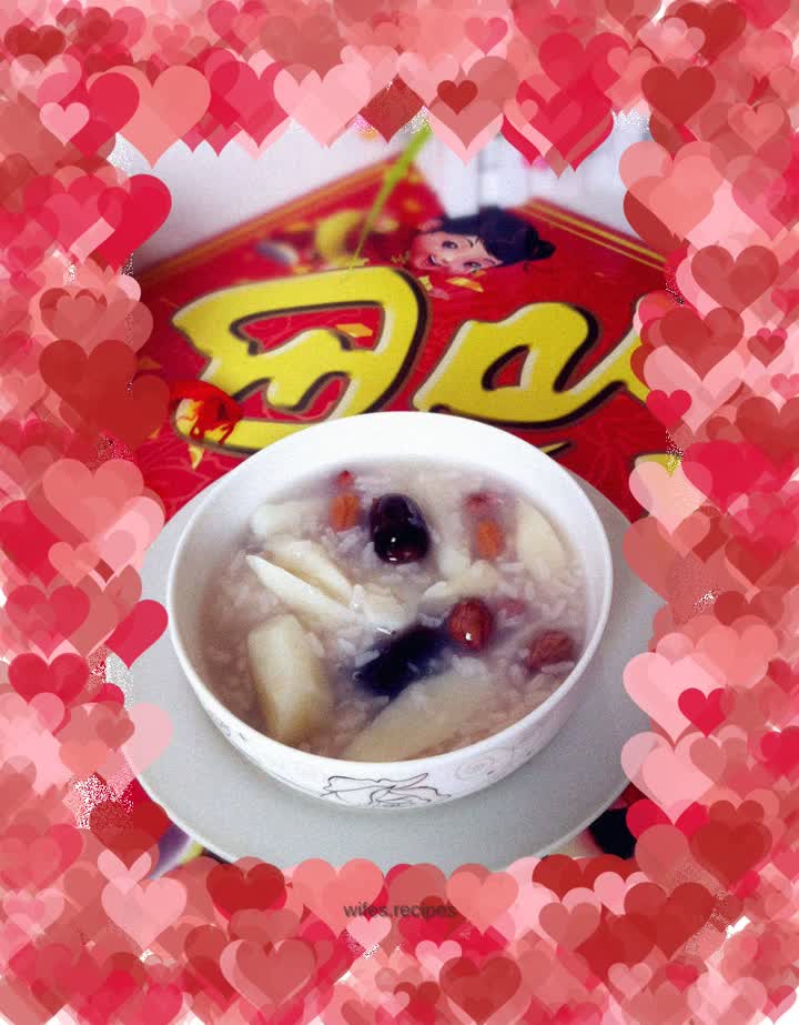 Peanut, candied dates and yam porridge