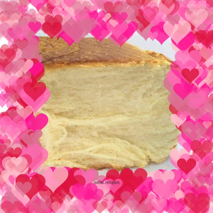 Use a food processor to knead dough to make soft, brushed toast bread