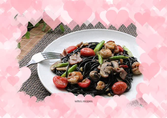 "Dark cuisine"--Italian cuttlefish noodles