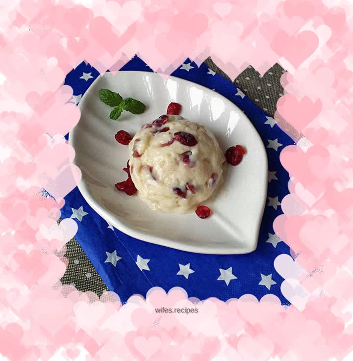 Cranberry ice cream