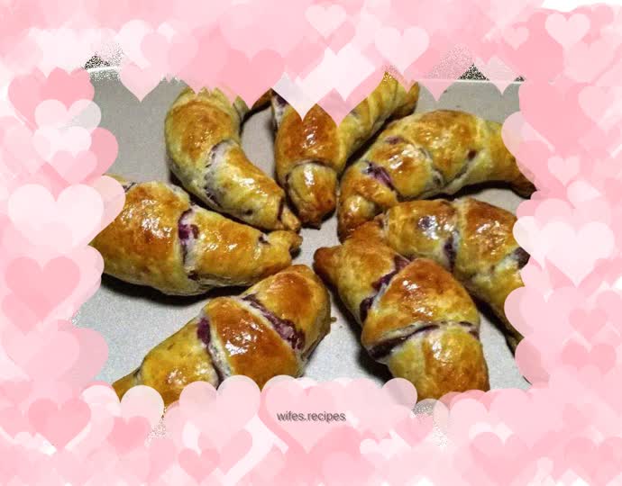 Flying cake version~Purple sweet potato croissant
