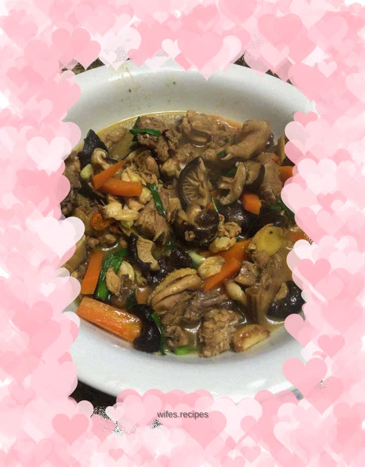Chicken stewed with mushrooms