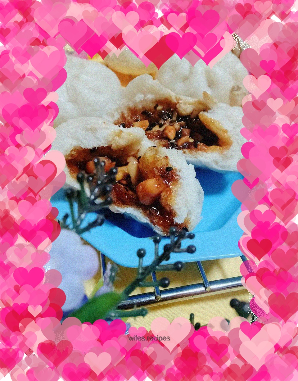 Brown sugar peanut bun