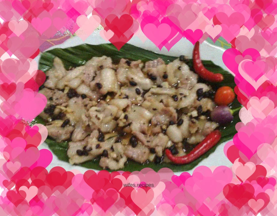 Steamed Pork Flowers in Banana Leaves