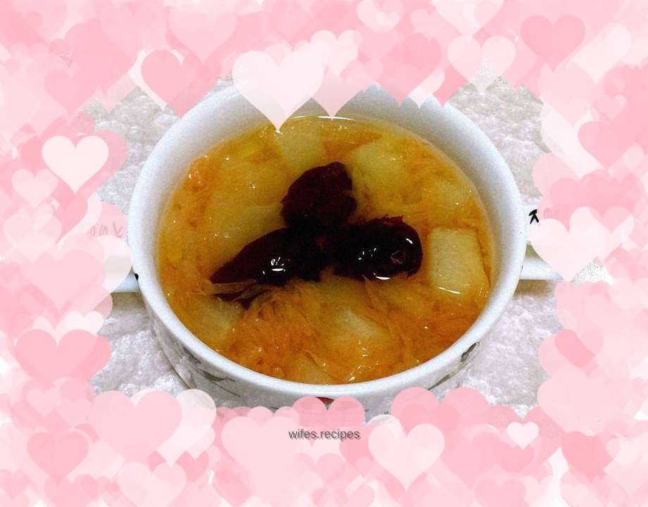 Autumn nourishing lung sweet soup