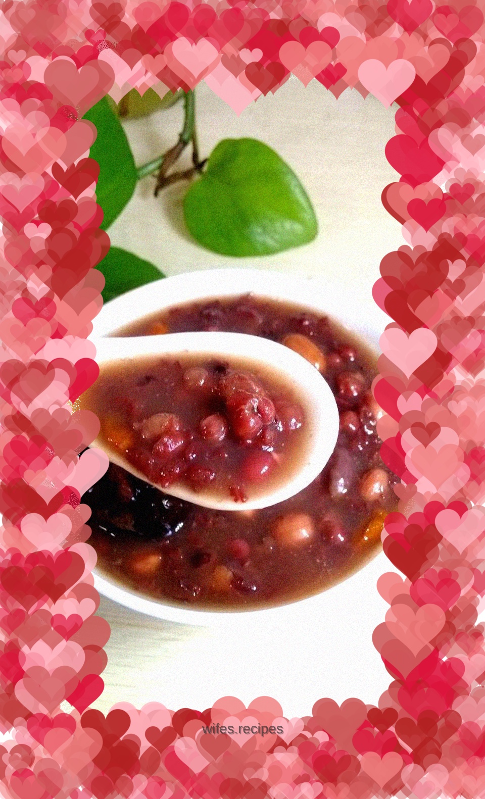 A bowl of health-preserving porridge every day - wolfberry, coix seed and red bean porridge
