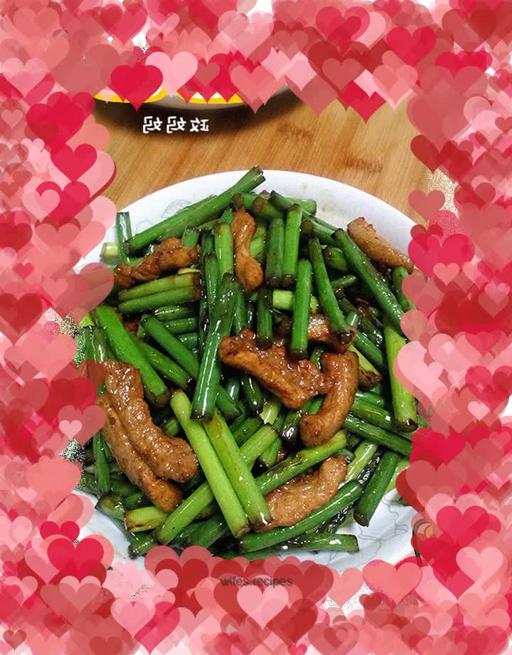 Stir-fried pork with garlic
