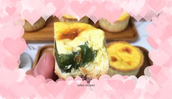 German-style mochi pudding tart, with glutinous matcha mochi filling, soft and tender pudding, and rich and crispy tart crust.