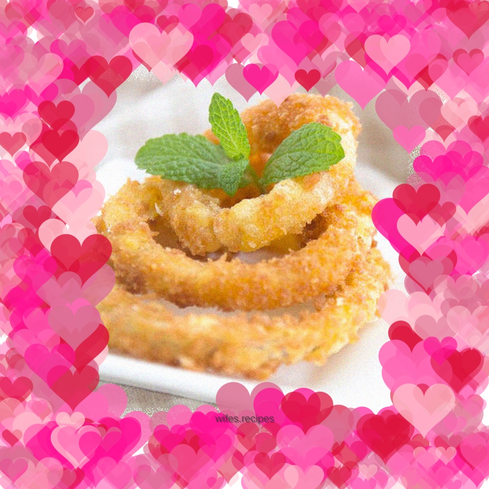 A must-have classic snack for leisure time - crispy onion rings
