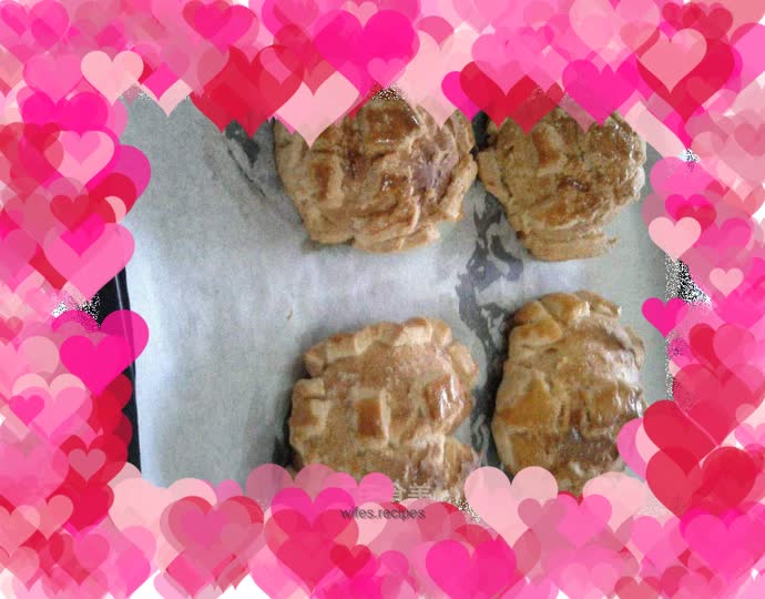 Delicious pineapple buns