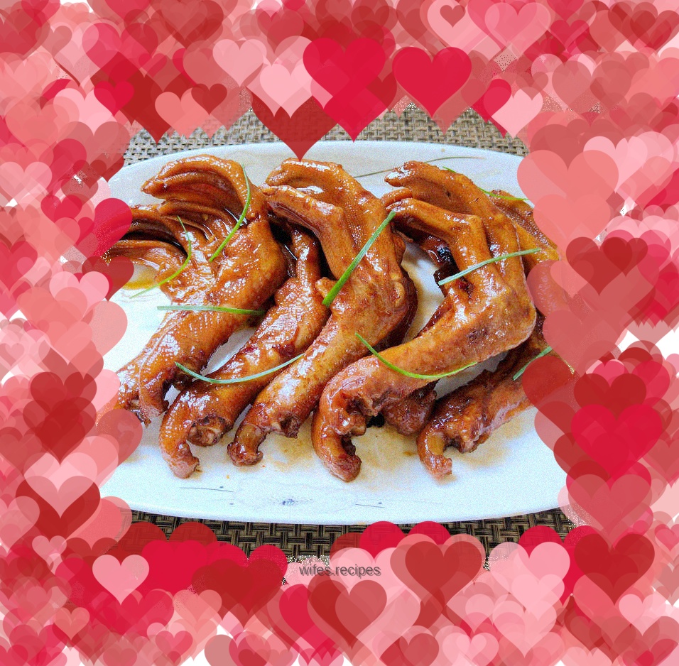 Braised duck feet with soy sauce