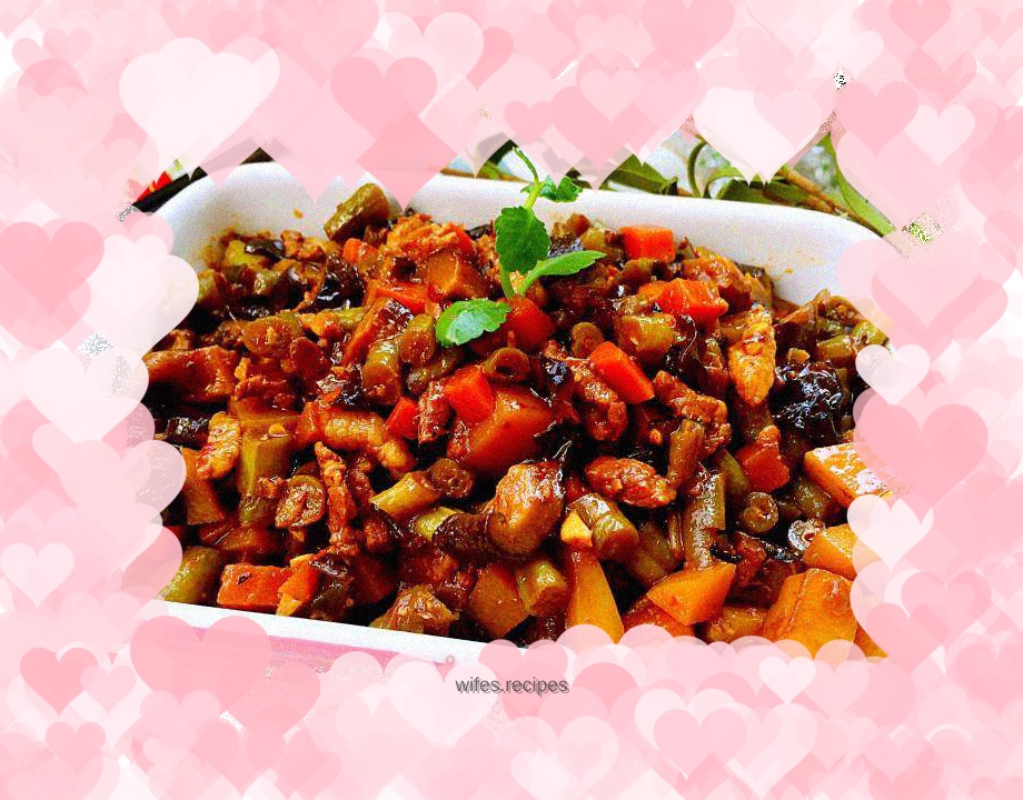 Roasted Pork Diced with Bean Mix