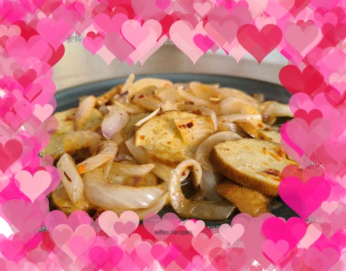 Fried tofu rolls with onions