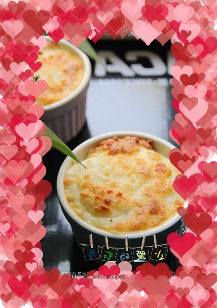 Baked Rice with Shrimp and White Sauce