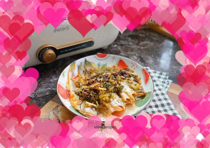 Steamed yellow croaker with pickled cabbage