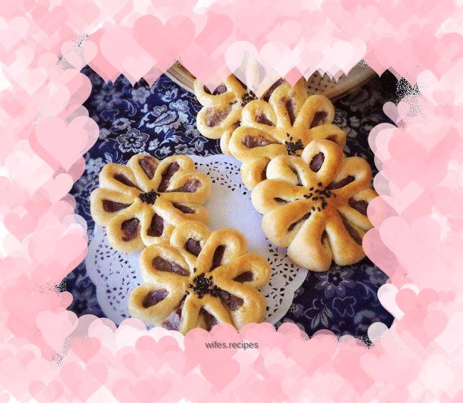Red bean paste flower bread