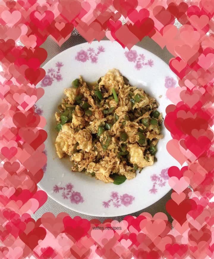 Lazy version of fried eggs with green pepper
