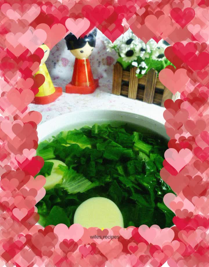 Japanese tofu soup with lettuce