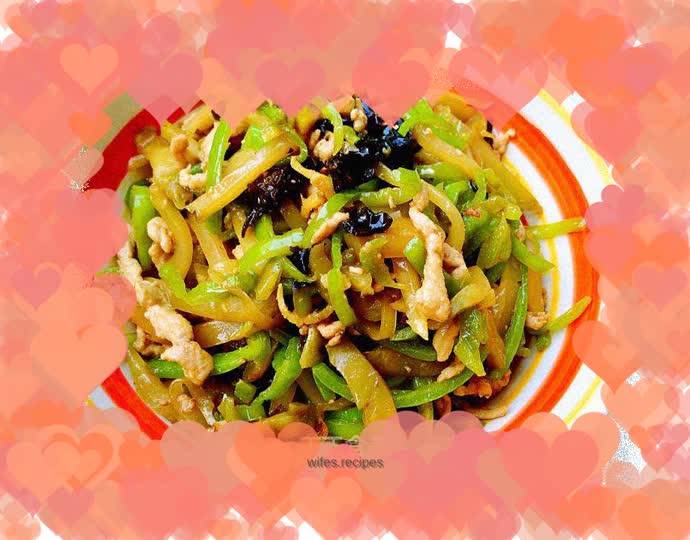 Stir-fried shredded pork with green pepper and pickled mustard