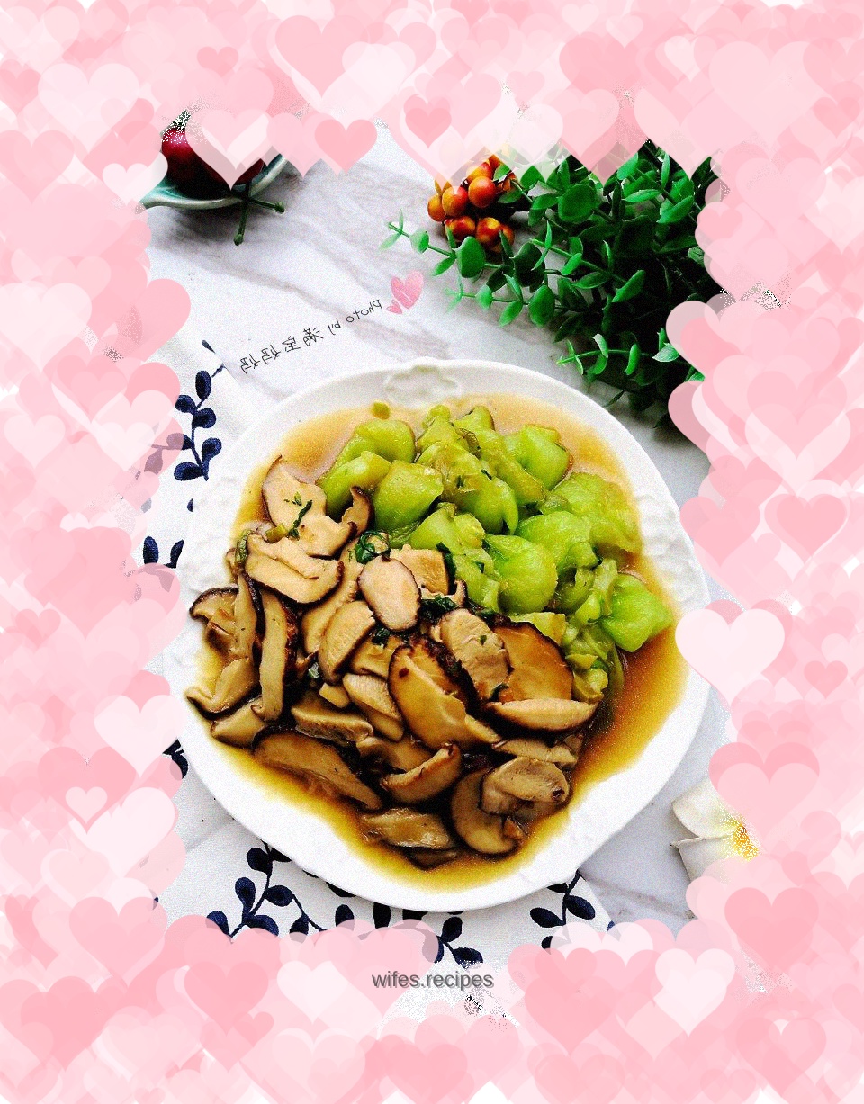 Mushrooms and green vegetables