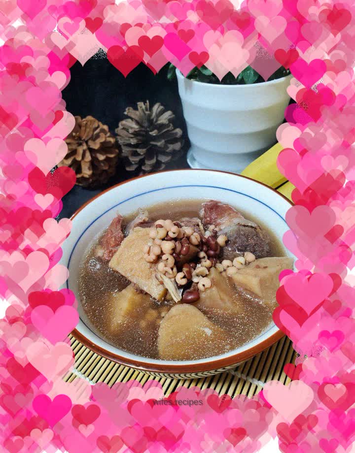 Pork bone soup with kudzu and red beans