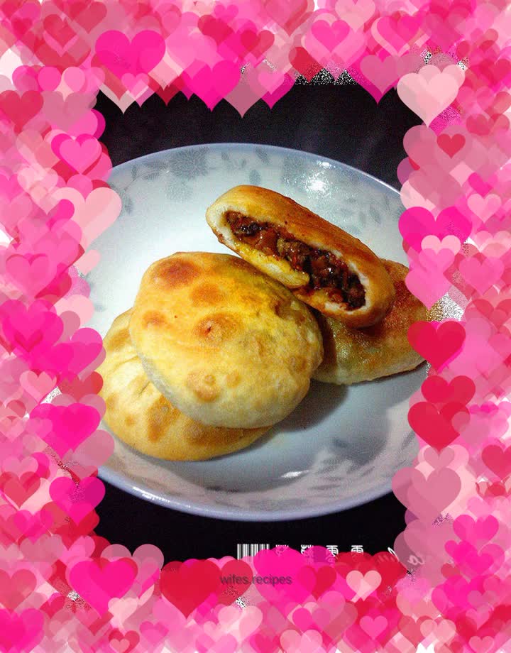 Pancakes with Mushroom and Meat Sauce