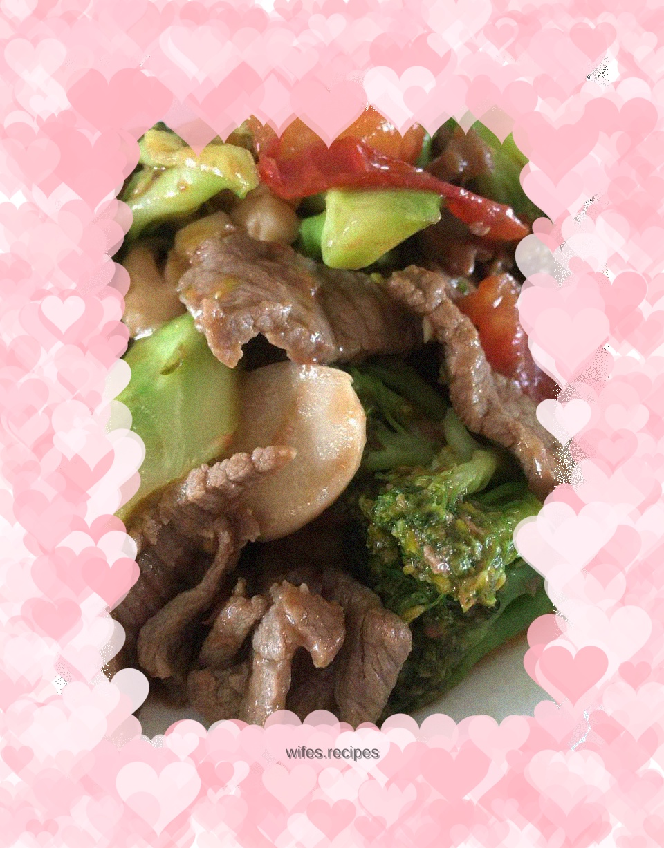 Stir-fried beef with broccoli and oyster mushrooms