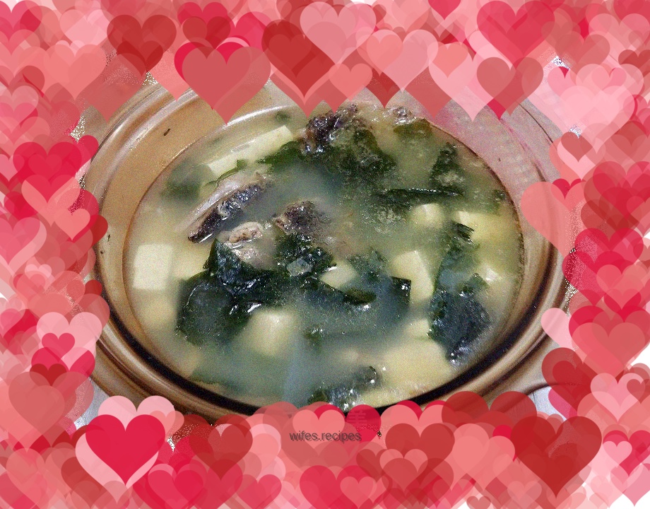 Fish head and kelp tofu soup