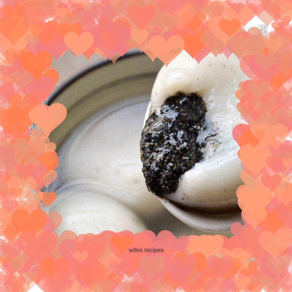 Black sesame glutinous rice balls