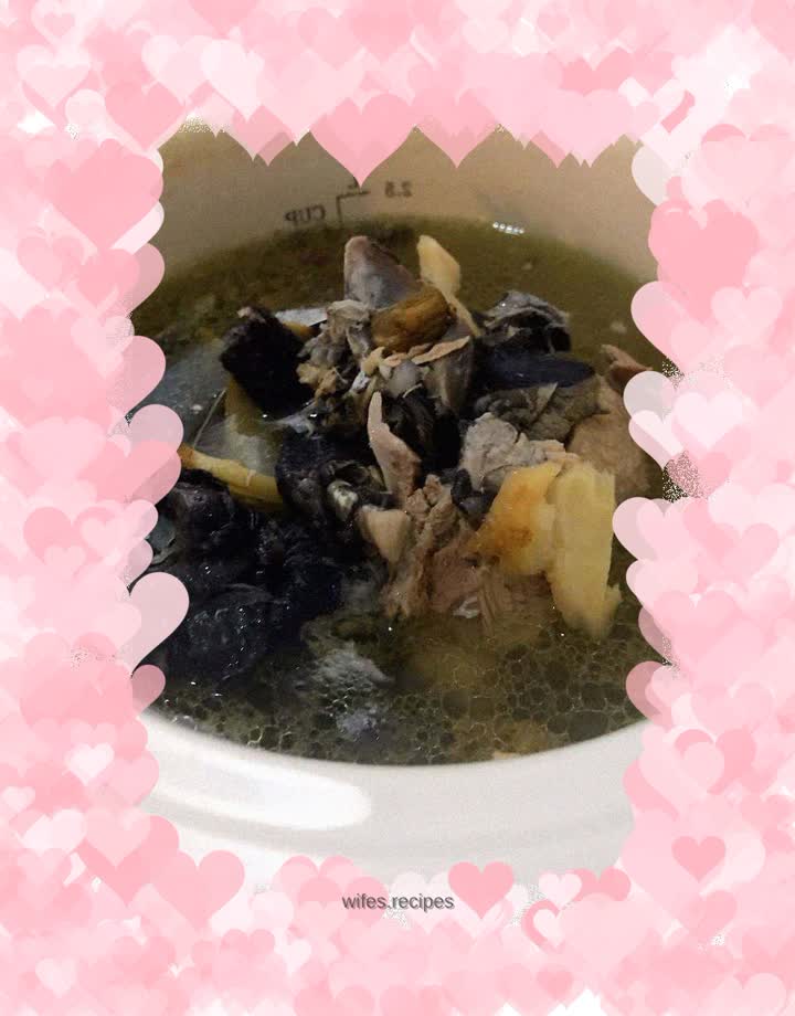 American Ginseng and Dendrobium Stewed Bamboo Shredded Chicken