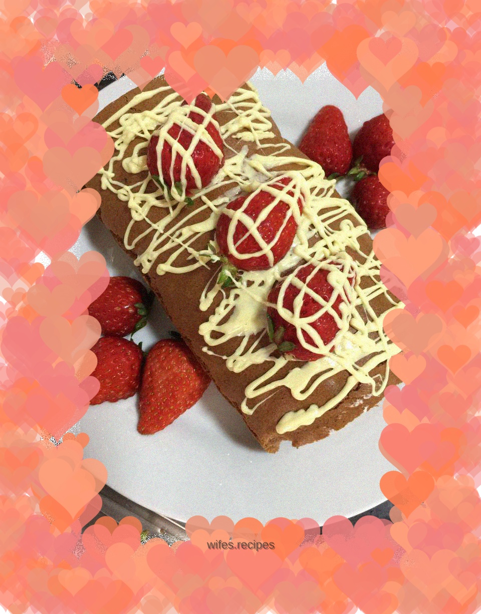 Strawberry Cream Cake Roll